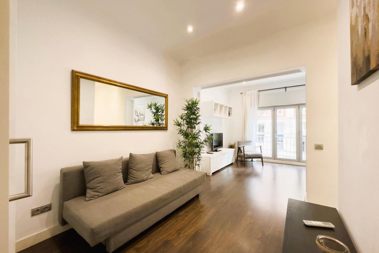 Key Sagrada Familia & Park Guell Apartment Barcelona Exterior photo
